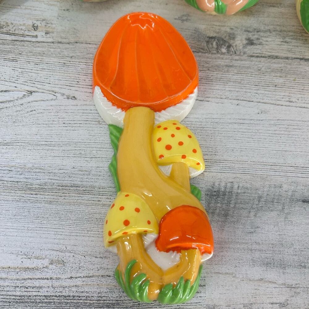 Arnels Vintage Mushroom Spoon Rest and 4 Mugs MCM 60’s Orange Cute Whimsical - Picture 2 of 8